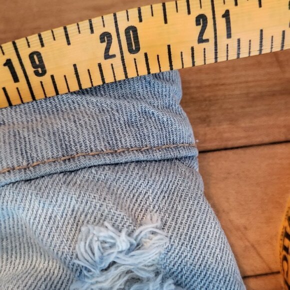 Destructed Denim High-Rise Shorts Junior's Size 21 - Picture 11 of 12
